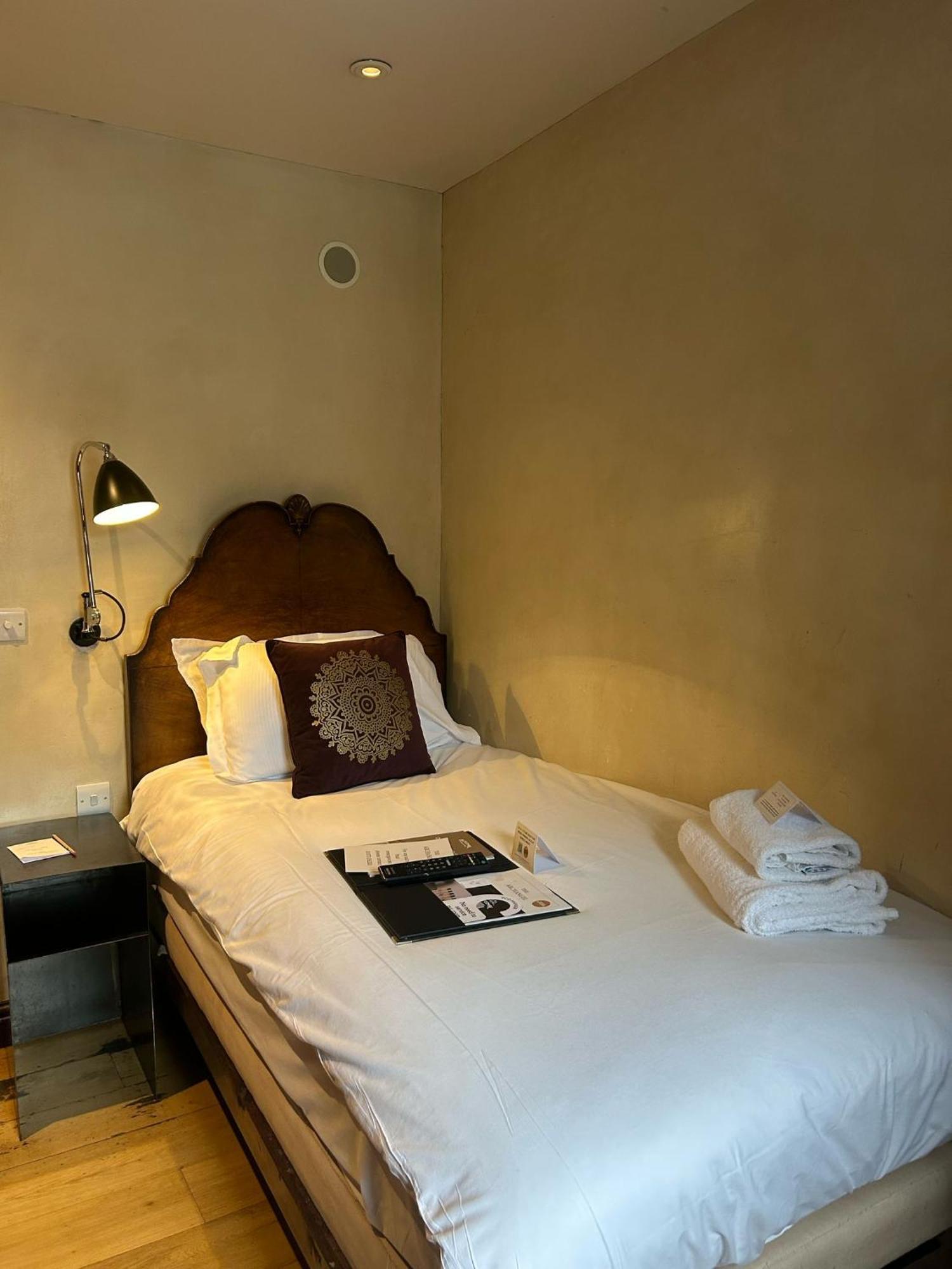 The Archangel,Restaurant & Bar With Rooms Frome Exterior photo